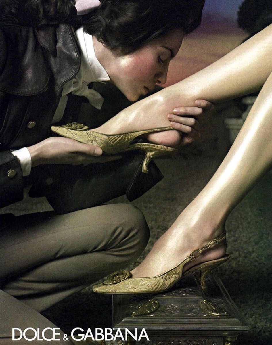 gobIinarchive's tweet photo. dolce &amp; gabbana fall 2006 ads by steven meisel https://t.co/opQngAt65B