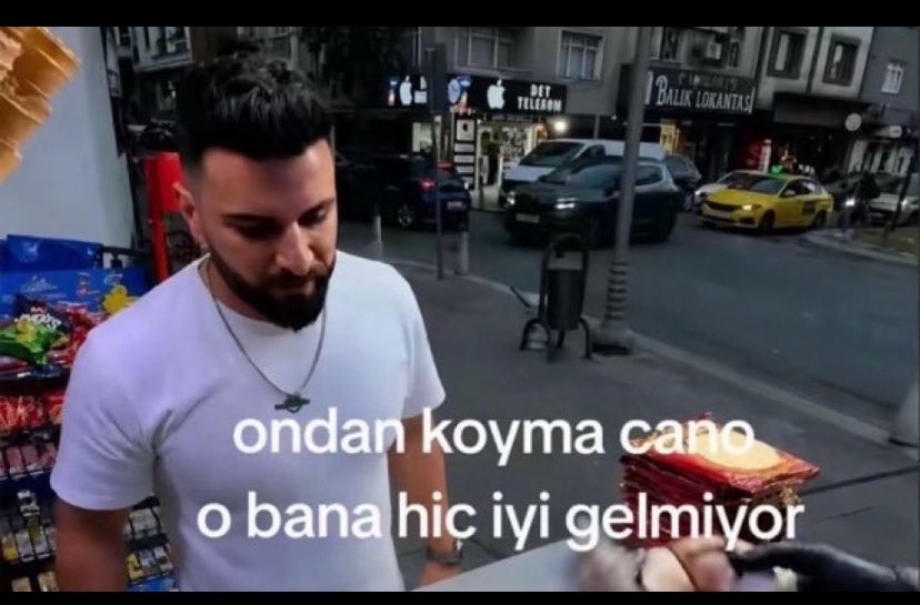 zehraerogglu's tweet photo. Aşk işleri ne alemde diye sorulunca https://t.co/usbNUYcdTK