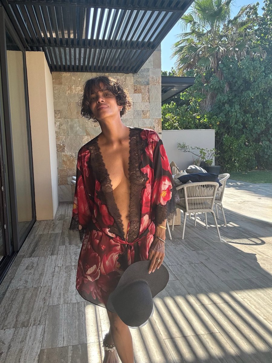 halleberry's tweet photo. https://t.co/fSNl3o8H3T