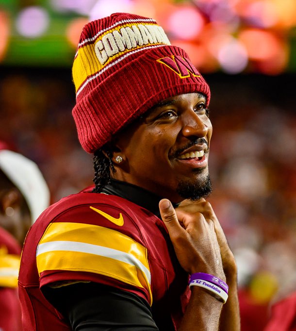PrizePicks's tweet photo. 🚨 RUMOR: Jayden Daniels has requested the Commanders to only start 4 offensive linemen in tomorrow's preseason game to respect his number 5 jersey

The Commanders have rejected this request https://t.co/vDuqdvWQDe
