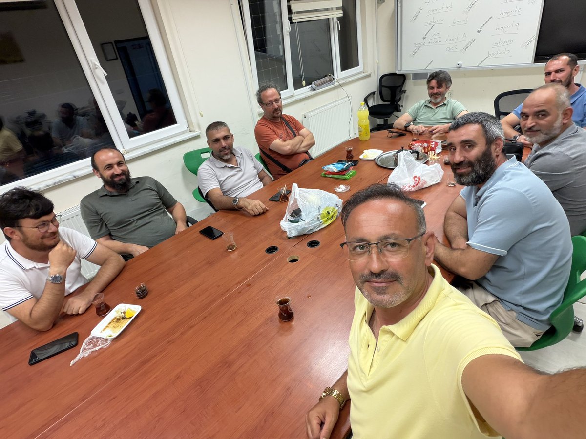 EhadGiresun_'s tweet photo. 📖 Yaz Kur’an Kursları Değerlendirme Toplantısı
#EHAD #Giresun Şubesi olarak, Yaz Kur’an Kurslarımızın sona ermesi vesilesiyle kıymetli hocalarımızla bir araya gelerek değerlendirme ve istişare toplantımızı gerçekleştirdik.
#Kuranıkerimehizmetşereftir.@ehadgm @aliozdemirgsb https://t.co/uHfAHPbLcs