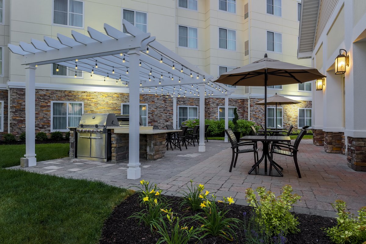 HomewoodNY's tweet photo. Summer evenings are better outside. ✨🌿

Unwind, relax, and enjoy the season from our outdoor patio - the perfect spot to sip, gather, and soak up the warm summer nights. https://t.co/WyW5zrAKSO