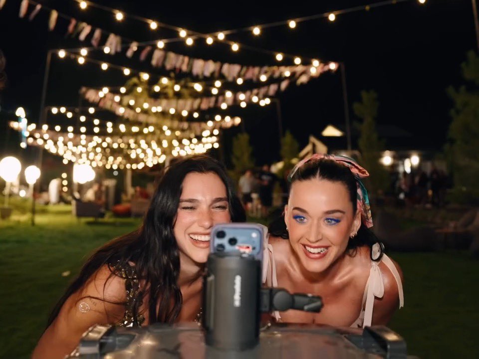 tudokatysite's tweet photo. Katy Perry e Dua Lipa em novo vídeo publicado por Katy no Instagram 🥹💜 https://t.co/B4omPCiMkL