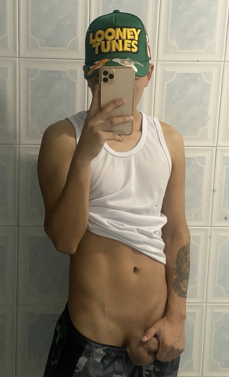 Strangers_Twink's tweet photo. 😏 https://t.co/xTxOmXHpQn
