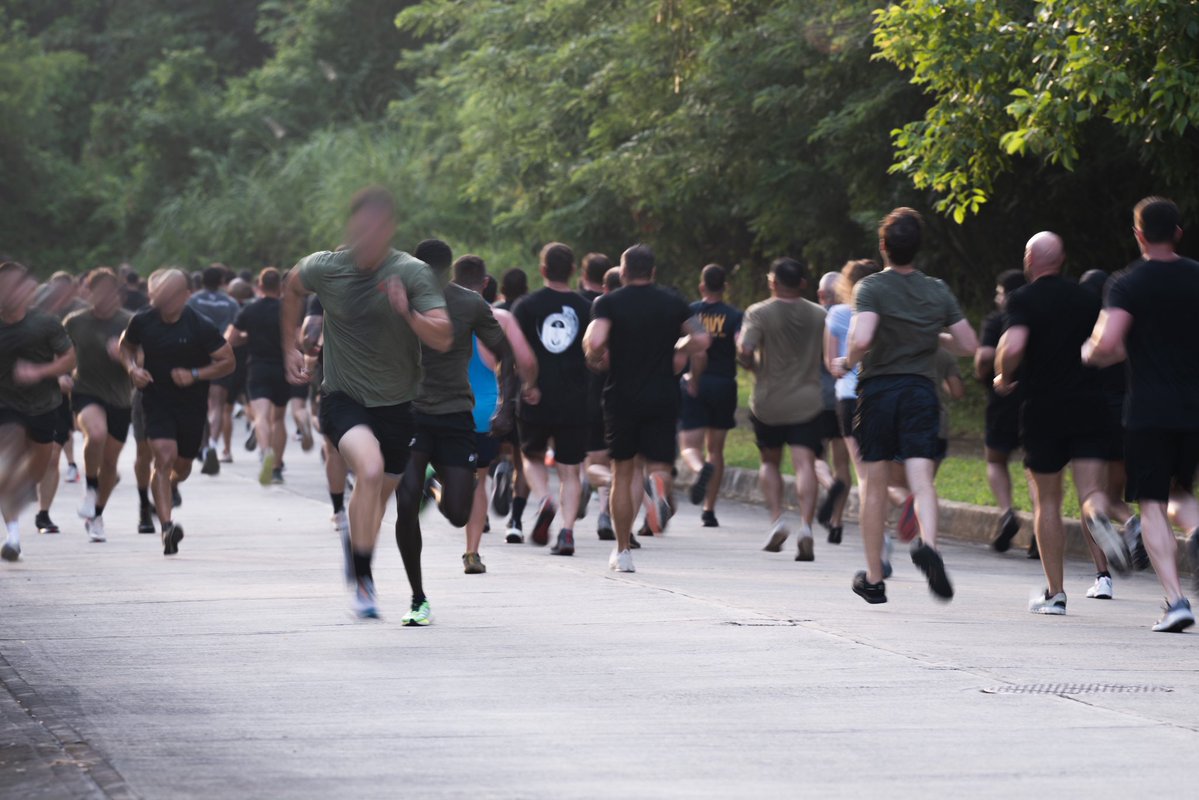 SecWar's tweet photo. There’s no better way to start the day than PT with America’s finest WARRIORS. https://t.co/U7KhiQO6DJ