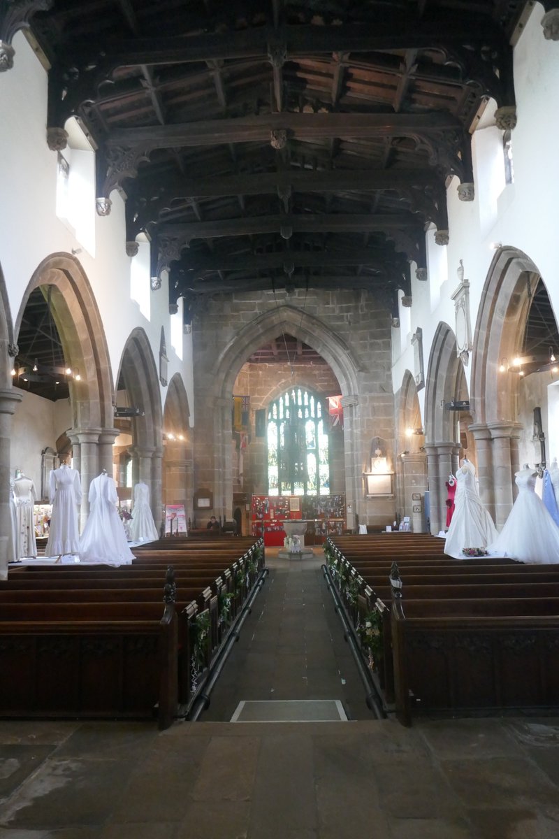 KWCook57's tweet photo. Today's pics are coming from Holy Trinity in #Skipton with a #LookingWest to start. Yes, there was a wedding dress show on this visit. No, I don't suit such attire! https://t.co/ytv1T512zY