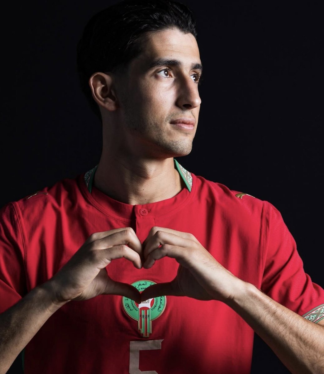 Santi_J_FM's tweet photo. 🚨EXCL: 🔵⚪️🇲🇦 #Ligue1 |

❌ Nayef Aguerd ne signera finalement PAS à la Real Sociedad.

❗️ Malgré une visite médicale réussie et un accord trouvé entre les deux clubs, le défenseur marocain a décidé de décliner la proposition espagnole.

🤝 Après avoir échangé avec l’entraîneur de la Real Sociedad, Pellegrino Matarazzo, Aguerd a préféré renoncer à cette destination.

W @DahbiaHattabi @HanifBerkane