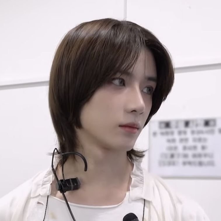 ghostingsoobin's tweet photo. when you're in a competition for the prettiest girl but beomgyu is your opponent https://t.co/raITt4u04B