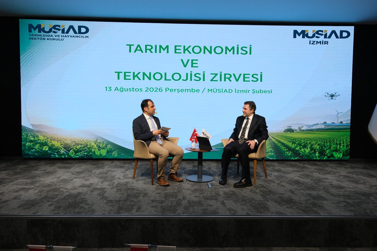 EmrullahGokhan's tweet photo. MÜSİAD Tarım, Gıda ve Hayvancılık Sektör Kurulu olarak İzmir’de gerçekleştirdiğimiz Tarım Ekonomisi ve Teknolojisi Zirvesi’ni başarıyla tamamladık.

Programımıza teşrif ederek “Tarım ve Gelecek” oturumunda sektörümüzle buluşan T.C. Tarım ve Orman Bakan Yardımcımız Dr. Ahmet Bağcı’ya kıymetli değerlendirmeleri ve katkıları için teşekkür ediyorum.

Katkı sunan tüm konuşmacılarımıza, kurum temsilcilerimize ve sektör kurulu üyelerimize şükranlarımı sunuyorum.

Güçlü tarım, güçlü ekonomi, güçlü gelecek.  @ahmtbgc @cemalozen @GokhanTemurTR @MUSIAD @MUSIADIzmir  

#MÜSİAD #TarımEkonomisi #TarımTeknolojileri #TarımVeGelecek #İzmir