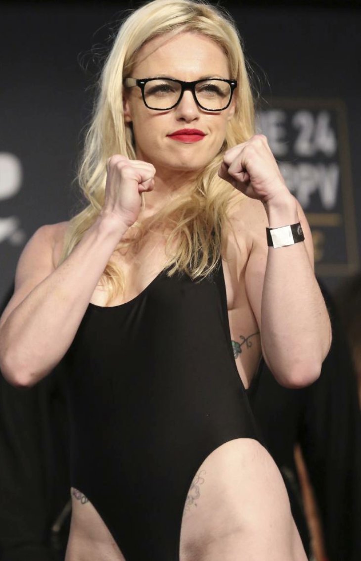 ThePeoplesMMA's tweet photo. Heather Hardy suffered a brain injury affecting her ability to work &amp; needs help with basic living expenses.

"If my fights ever inspired you, if you cheered for my championships, or if you've ever given everything to a job...Please consider donating"

https://t.co/WYGPQ0kpSz https://t.co/HNqEeVYEmR