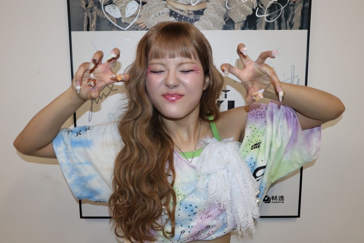 cosmicxgals's tweet photo. a cutie patootie im gonna eat her https://t.co/jReDuomNSl