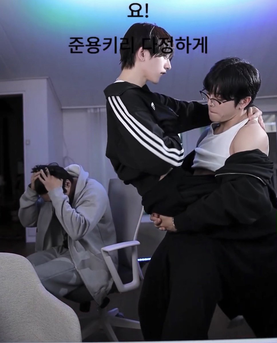 J1iHs's tweet photo. 다정하게 https://t.co/p3adGHzhmx
