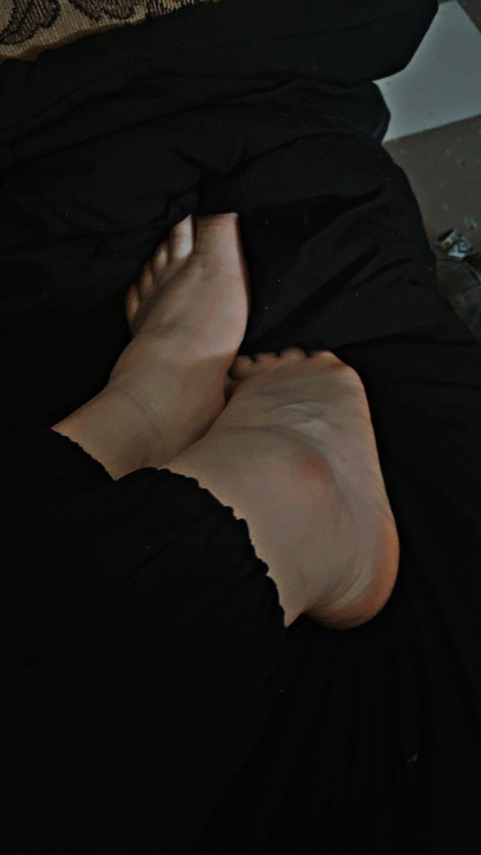 Supernova358's tweet photo. Got money? I got some spicy feet pics for you my atm. #feet #feetpics #sugardaddy #whateveryouwant https://t.co/jazaf5IobD