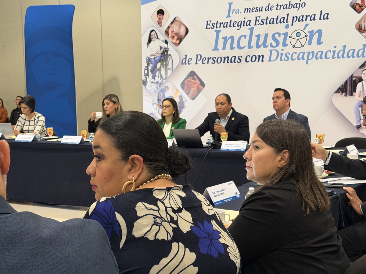 JudithJuarezGz's tweet photo. Hoy participamos en la presentación de la Estrategia Estatal para la Inclusión de las Personas con Discapacidad, encabezada por @derechosgente . ♿️🤝🏻 Desde el @issegente sumamos esfuerzos para impulsar acciones que construyan un Guanajuato más incluyente y accesible. https://t.co/Q1Hl7UztSz