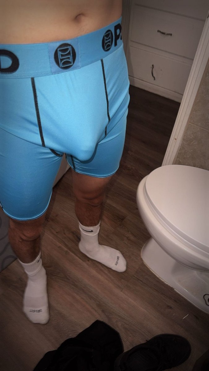 559Andrew's tweet photo. Had them backwards, but I still look good in them😝😈 https://t.co/StroXDUL4c