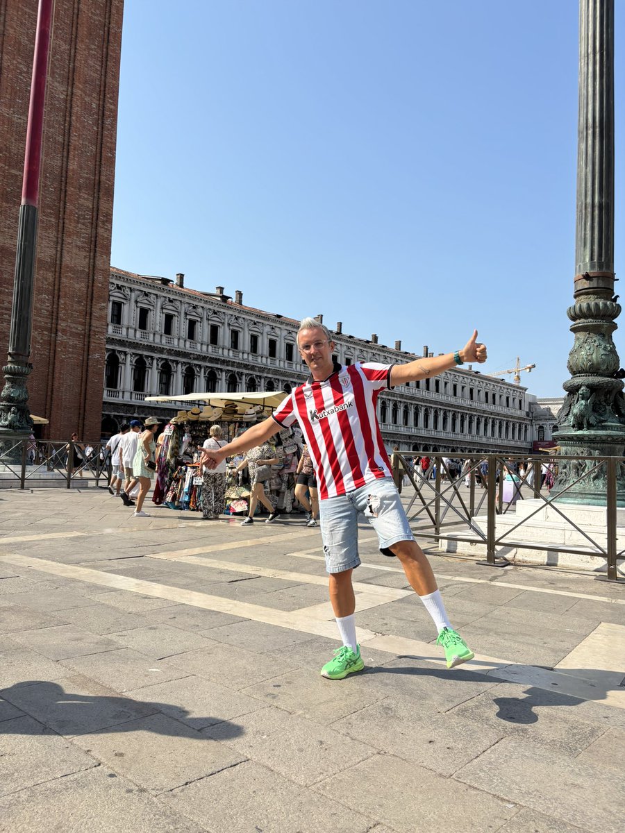 CoolVasile's tweet photo. Enjoy life 🥰🥰Venice https://t.co/CoE6D8ZY6h