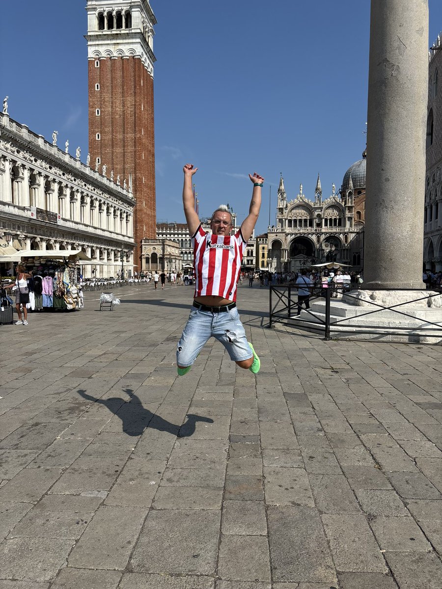 CoolVasile's tweet photo. Enjoy life 🥰🥰Venice https://t.co/CoE6D8ZY6h