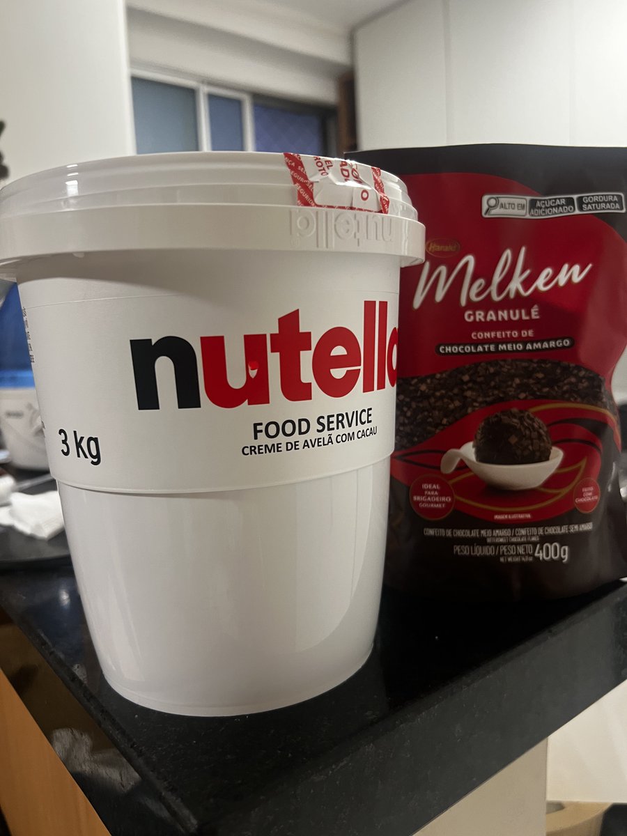 brugmvnsia's tweet photo. o poder do livre arbitrio: acabei de comprar 3kg de nutella https://t.co/ELp18BKUD0