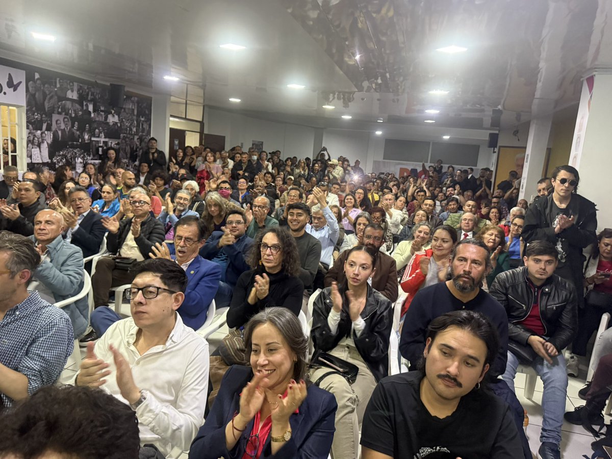 jorgerojas2022's tweet photo. A esta hora nace una Semilla para transformar desde el conocimiento. 

@IvanCepedaCast https://t.co/zgWHblbHLZ
