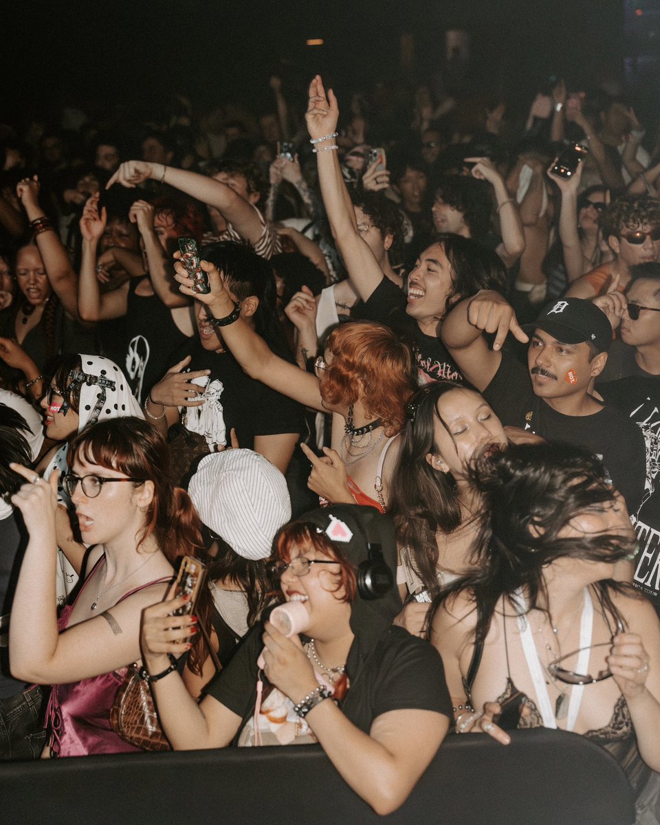 HARDFEST's tweet photo. Serving up club cuts n heavy frequencies from MCR-T, Underscores, Anetha, Debasement, &amp; Umru, plus the insane production, it was a no brainer tht this was the place to be b4 HARD Summer 🤸🖤 https://t.co/QwGDFxfcJ0