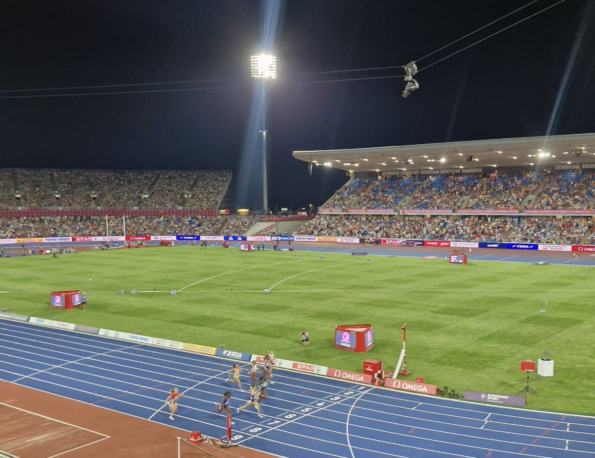 Cathal_Dennehy's tweet photo. The comeback queen. 

National record of 22.28. 

It's silver for Rhasidat Adeleke. Simply remarkable. https://t.co/06jcR8vHYR