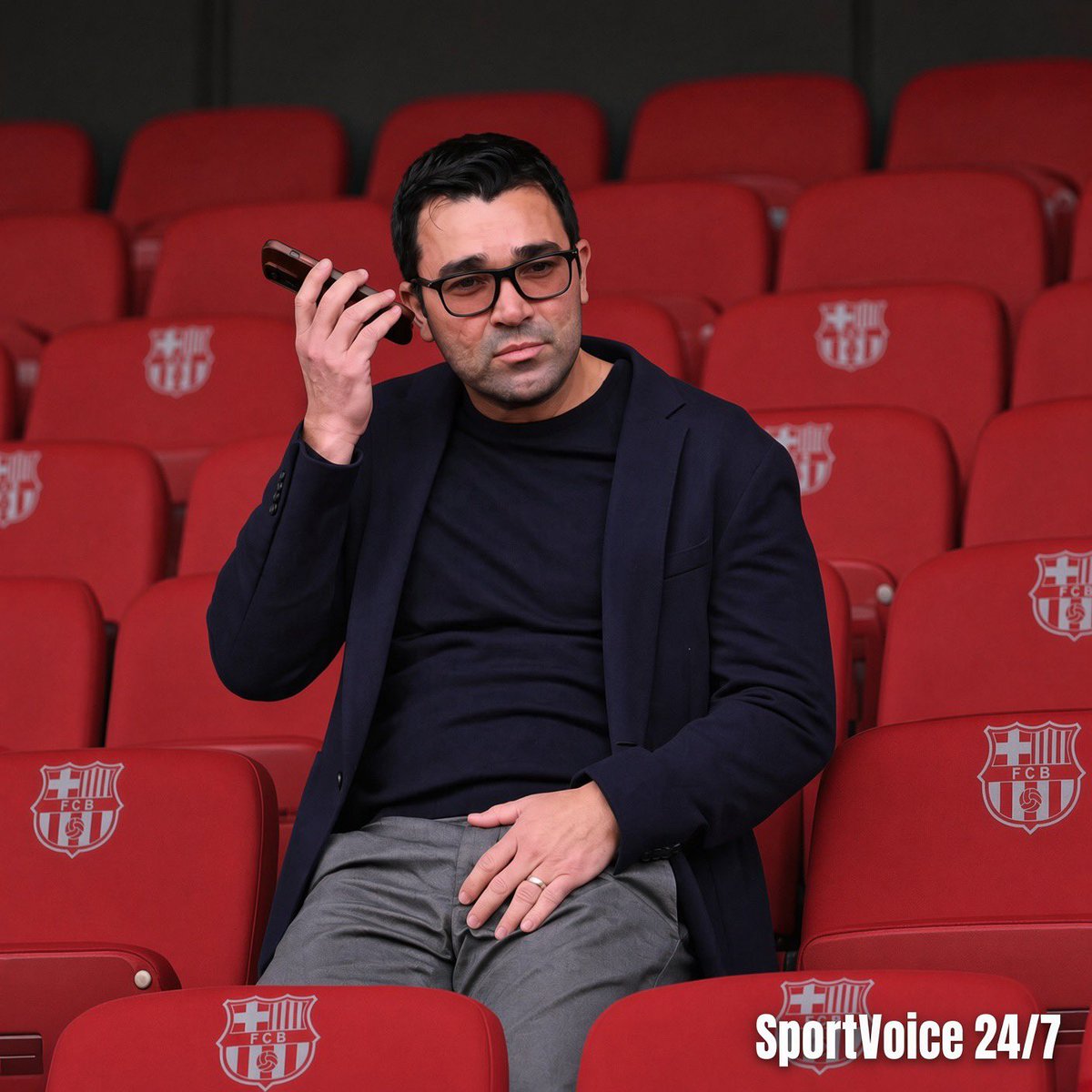 SportVoice24's tweet photo. 🚨BREAKING: Barcelona Sporting Director, Deco is in a dilemma. Barcelona might likely be playing without a striker this new season 

Atletico Madrid is proving very difficult to let Julian Alvarez leave Atletico Madrid 

Deco is looking into plan B and C options, these last minute options aren't looking promising as Alvarez, and transfer window is drawing very fast to a close. Deco now has less than 2 weeks to work out a miracle in this transfer window for a new Striker
