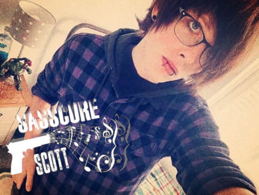 sasscorescott's tweet photo. new account :P #emotwt #scenetwt #sasscore https://t.co/gm40OCL0g6