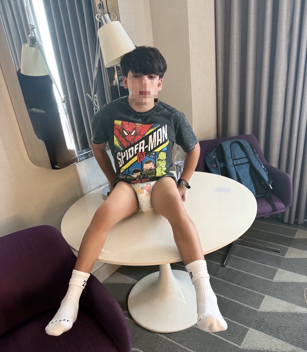 lilpampprince's tweet photo. I don’t need pants to see Mickey https://t.co/CyRgdN2oqo