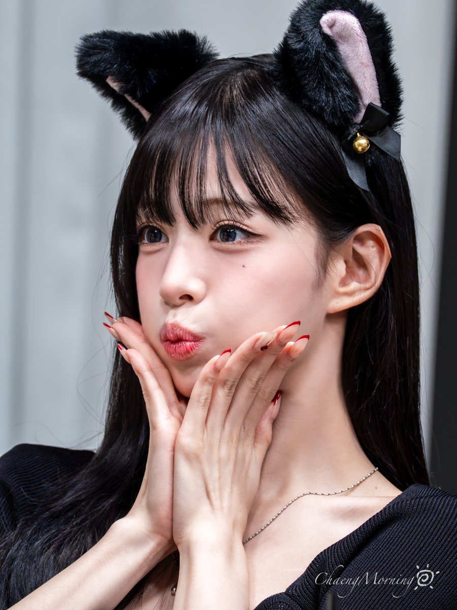 chaengmorning's tweet photo. Chaengmorning 🌞
#이채영
#fromis_9 https://t.co/bfJdxRTNR9