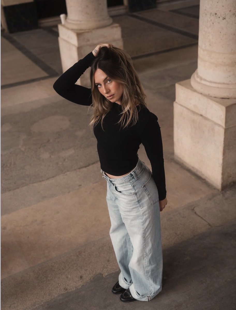 yaniis_pop's tweet photo. Vive Océane vive nos cagnotte vive notre travail acharné, Océane tu est la gagnante de secret story saison 14. #SecretStory https://t.co/wKA2Cc30Q8