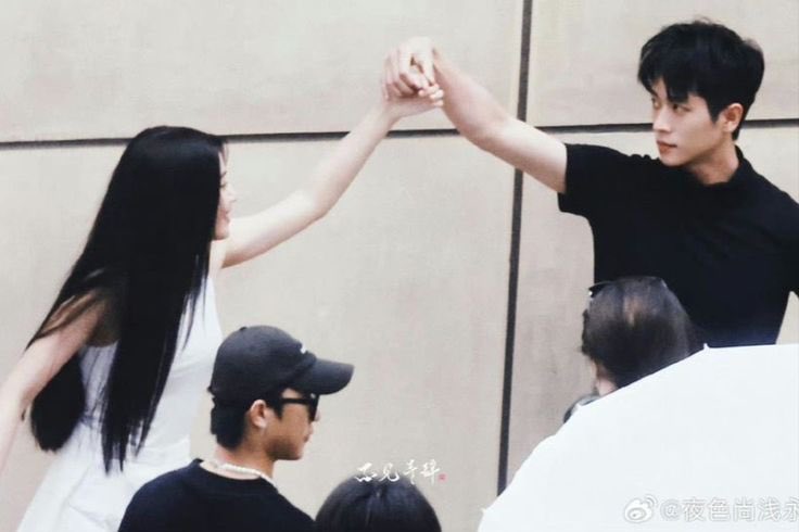 detailsedts's tweet photo. Honestly, this photoshoot Lu Yuxiao and Cheng Lei was absolutely insane. Not mention their unreal chemistry together. I hope both get cast together drama again, because even as support lead in drama #MyJourneyToYou they totally stole the show

#LuYuxiao #ChengLei #卢昱晓 #丞磊 https://t.co/nsp3Roi0qT