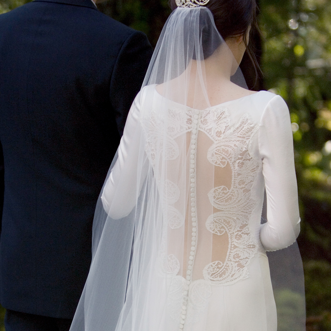Twilight's tweet photo. HAPPY WEDDING ANNIVERSARY TO THE CULLENS 🩷🩷🩷 https://t.co/cEkYG4cJeS