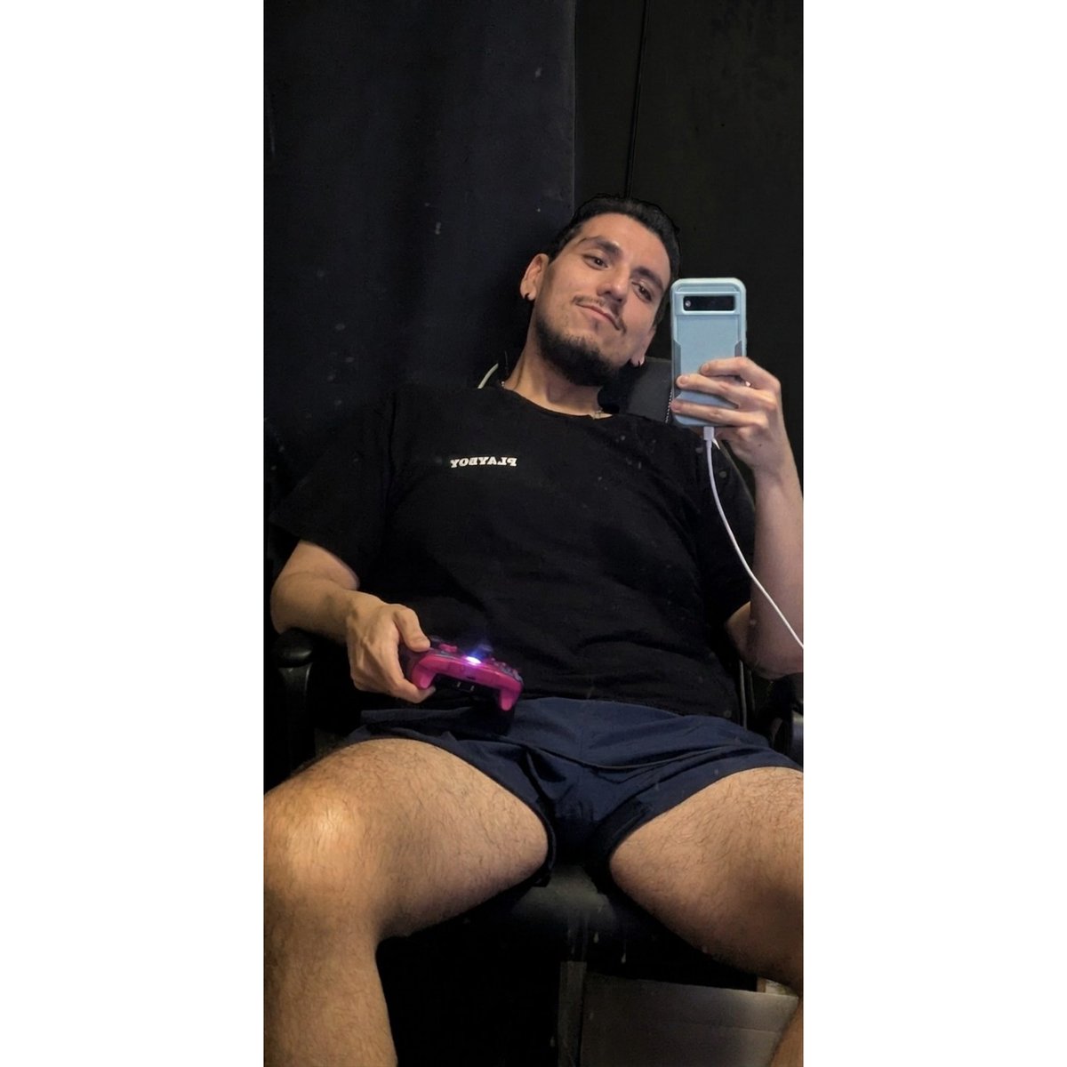 iamjohnathan3's tweet photo. Where the gaymers https://t.co/8hiIBf9hi2