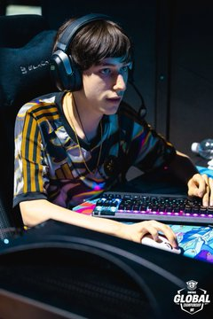 CompeteCircuit's tweet photo. Vico says that Peterbot is washed 🤯

"He's not f**king good anymore" https://t.co/43T6nnEAtQ