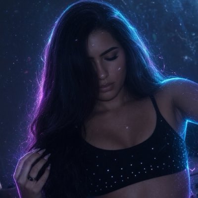 LaylaValX tweet picture