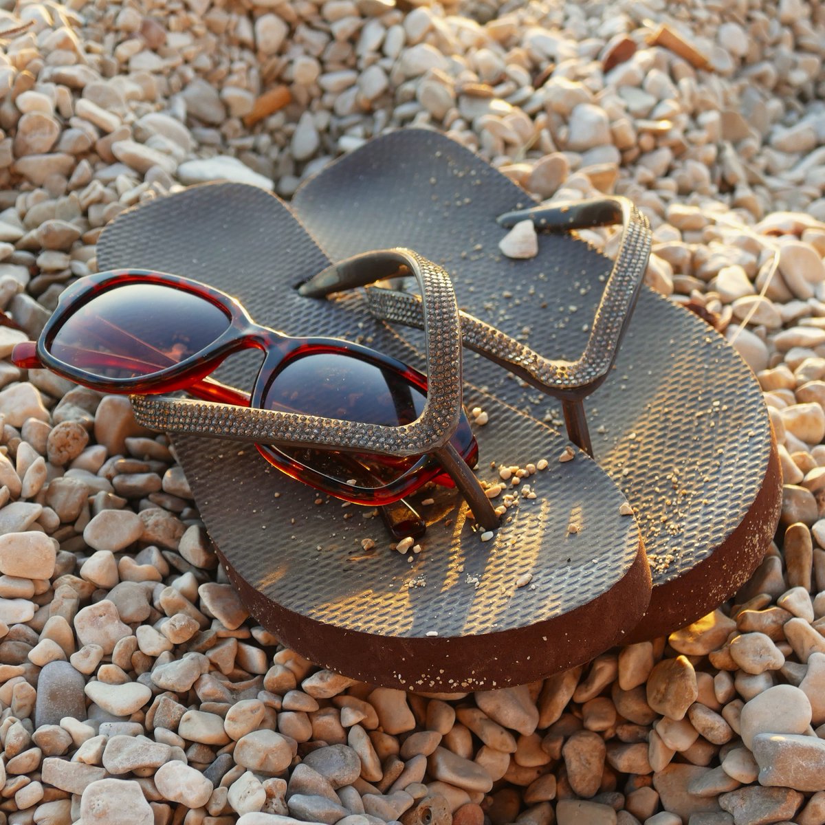 IrvingFoot's tweet photo. Summer sandals may be coming to an end, but toenail fungus doesn’t disappear with the season. If you’re noticing thick, yellow, or discolored nails, fall is a great time to begin treatment and work toward healthier nails. 👣 https://t.co/NlKYb4ku2l

#FungalToenails #ToenailHealth https://t.co/B0Ewm0Rss3