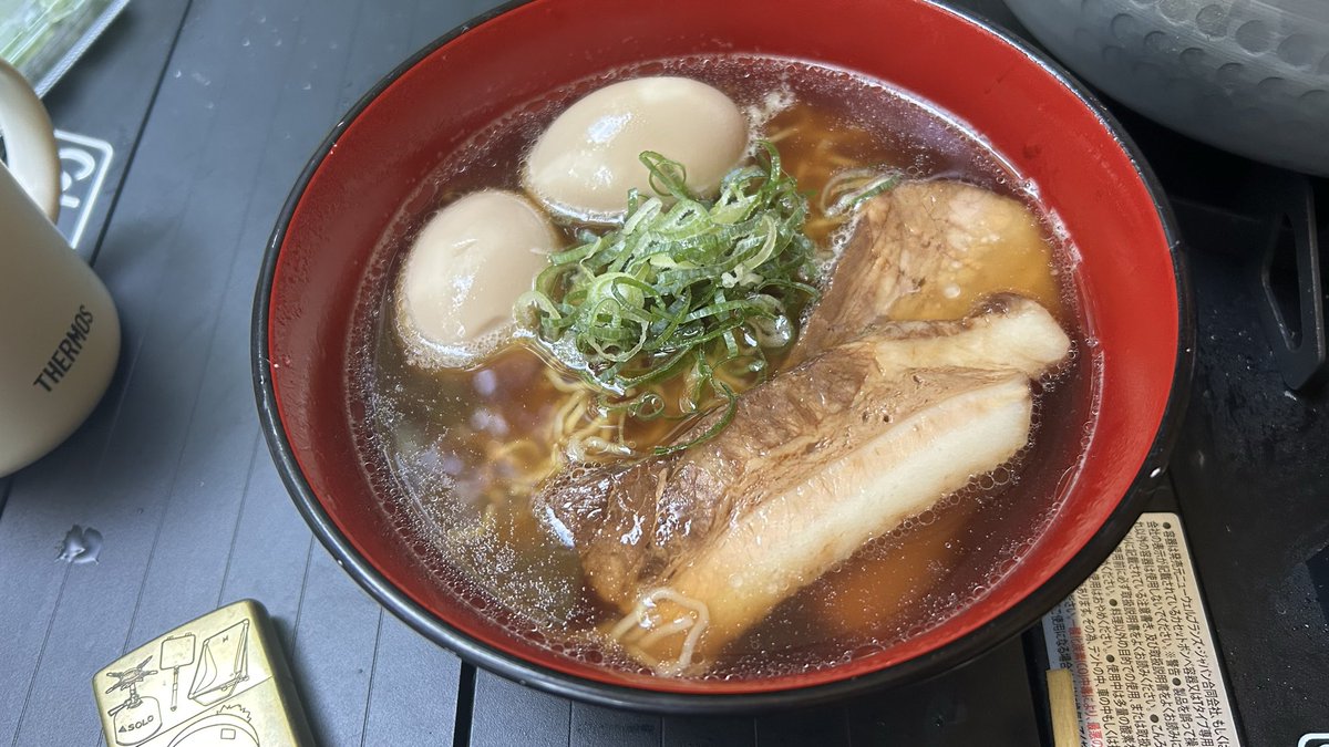 nekoppp1's tweet photo. 朝ごはん食べる https://t.co/GwReN9A9bt
