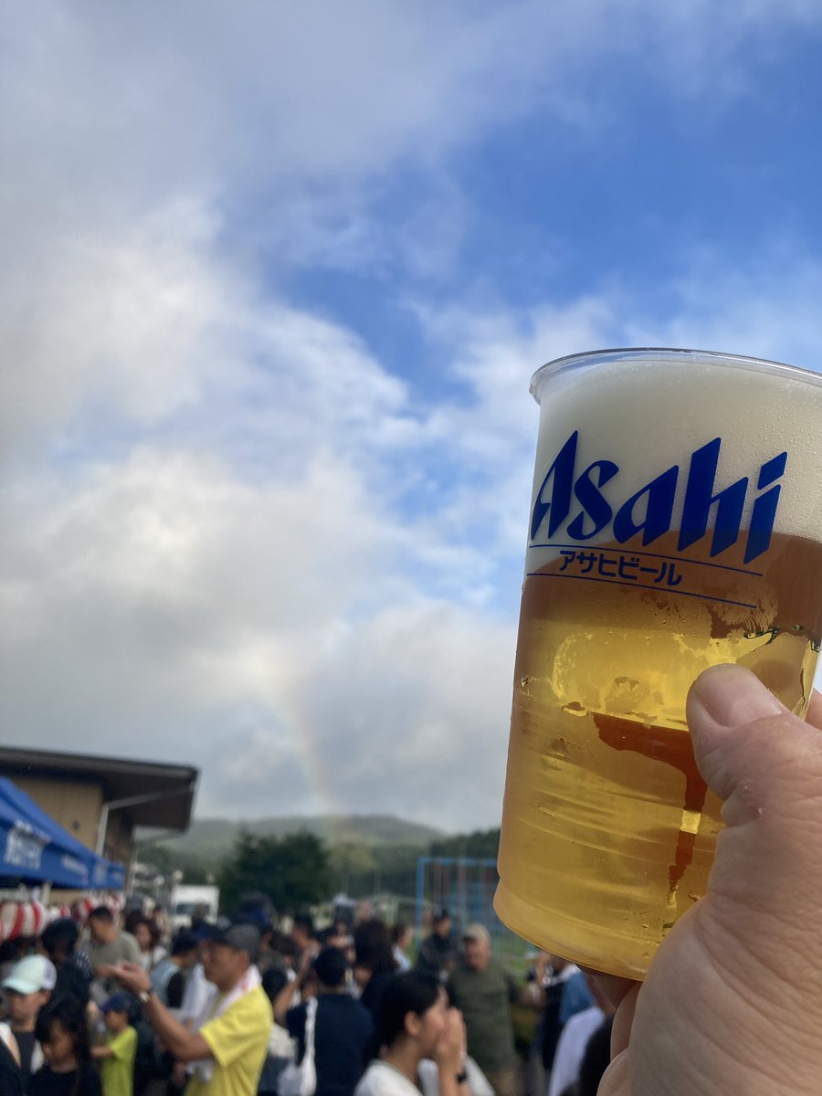 OYUtweet's tweet photo. 昨日の田舎のお祭りで虹ビール https://t.co/jV2HeYiBck