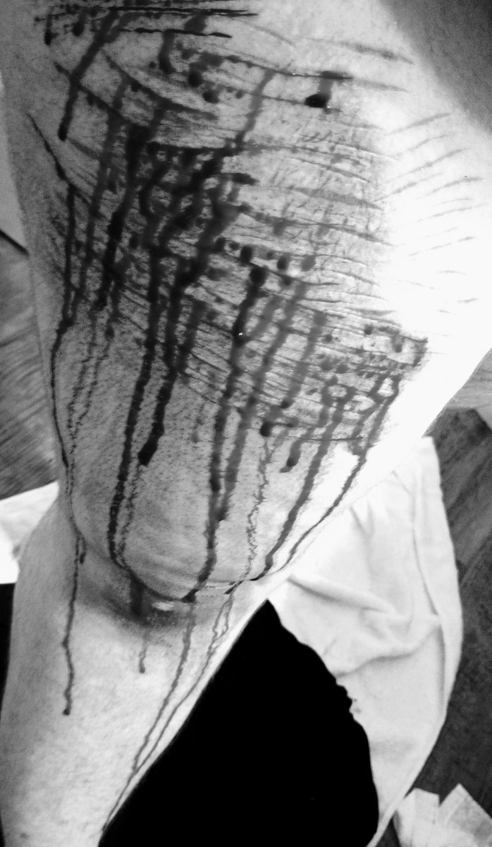 GirXd4756818's tweet photo. Super cool sfx makeup practice https://t.co/hoobsxmvsm