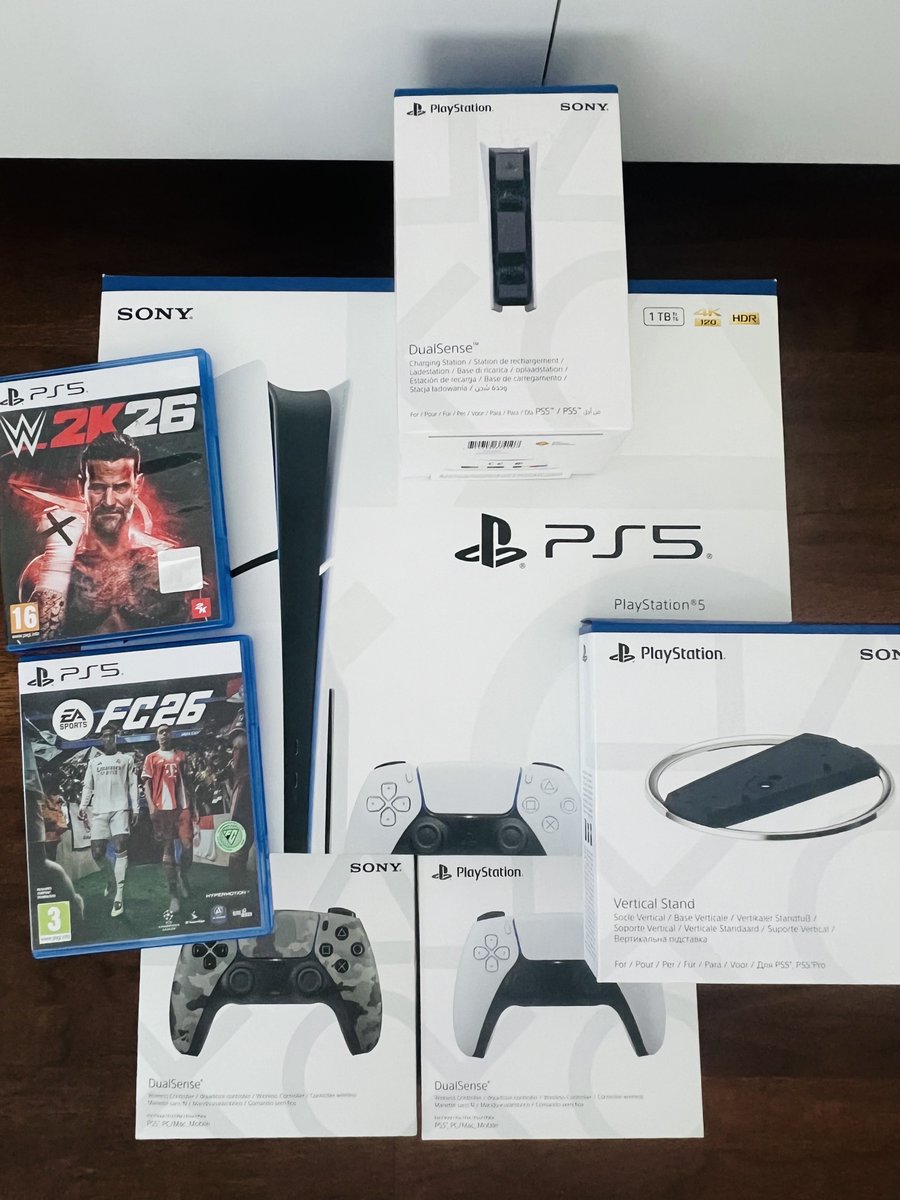 team_orl's tweet photo. INSANE PS5 SLIM GIVEAWAY 🤩🎁

🎮 1x Winner takes it all! 🎉🥳

To enter:
- 🔁 RT + Like ❤️
- Follow @team_orl

🗓️ Ends in 7 days
🍀 Good luck https://t.co/2tuUp97En3