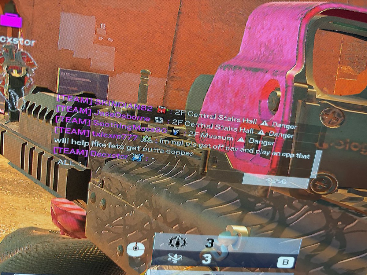 toxicxm_'s tweet photo. siege has to be the most annoying fwicking game ever 😭 https://t.co/db22C8RI0g