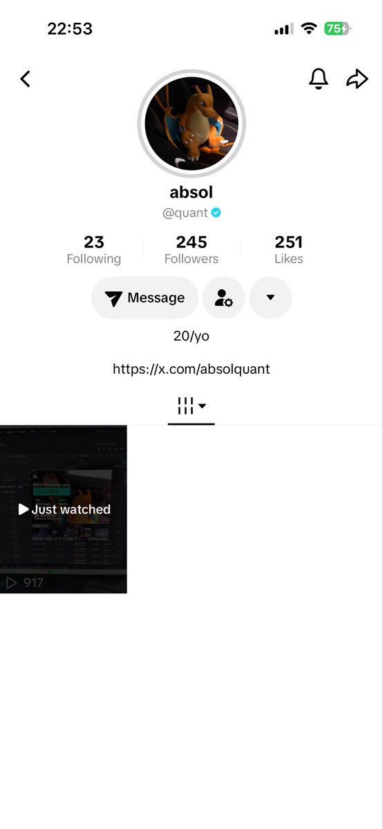 phodassebro's tweet photo. @absolquant I was already following I deserve like 100 😭 https://t.co/LPaCGDU4Pe