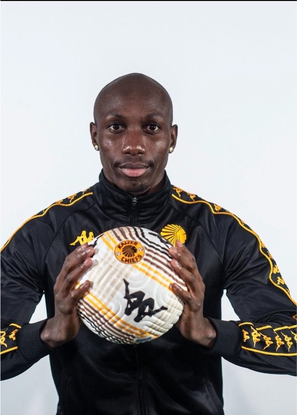 ChrisExcel102's tweet photo. Kaizer Chiefs thinks they scam us and win the league with Nyawo from Uzalo on our watch … 😭😭😭 https://t.co/krZIKFEPSl