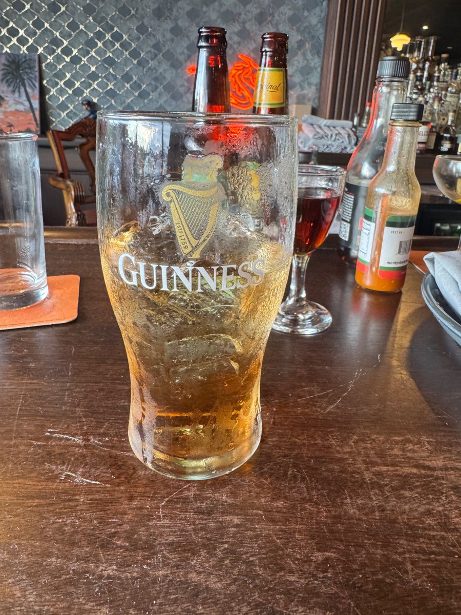 StasiBoots's tweet photo. Just #splittheG #splittingtheg #realcunt #hardcunt #downthepub #americanlad https://t.co/455xQl9ZEh