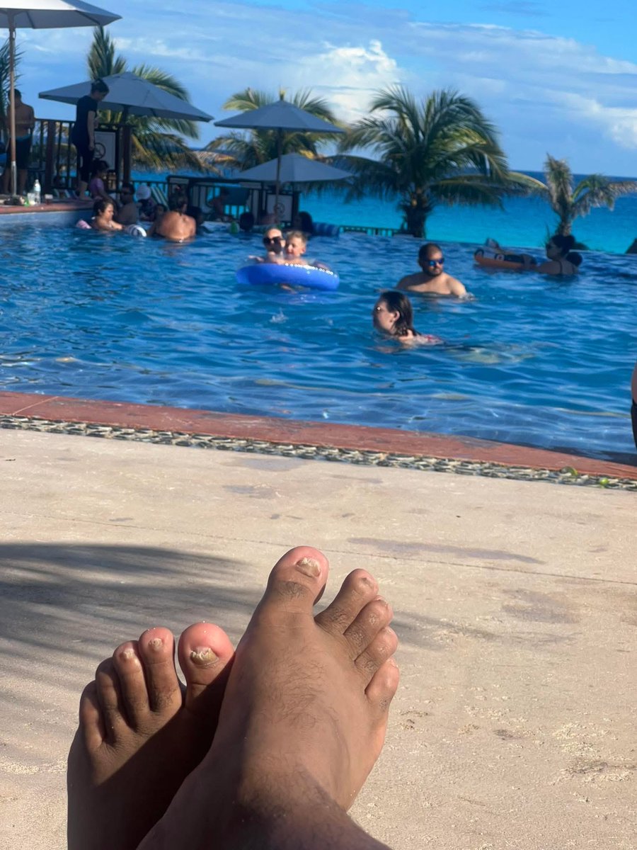 HbPako's tweet photo. Disfrutando ya de los últimos días de descanso 🏖️ https://t.co/hGgfXUixPZ