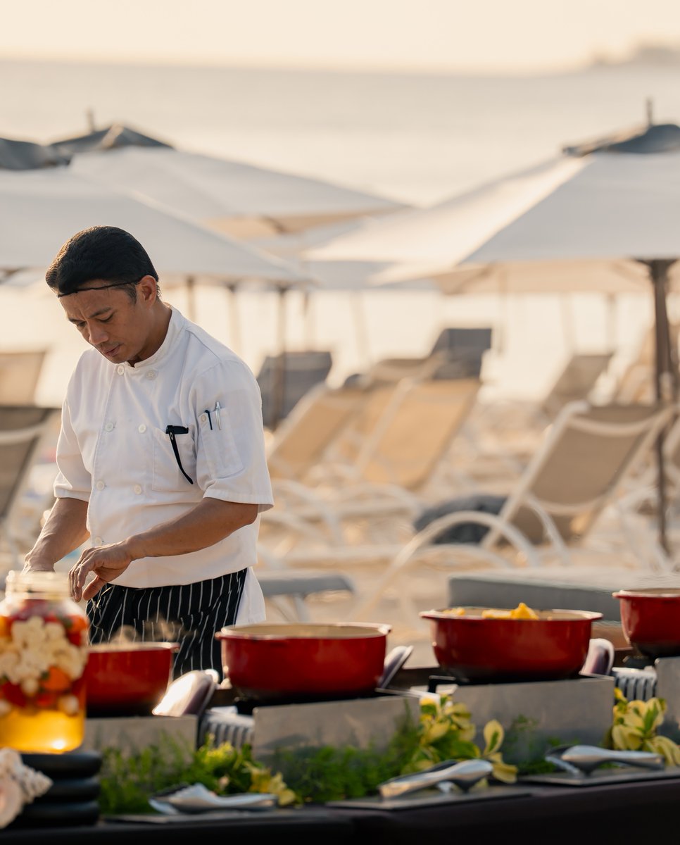 WestinGCayman's tweet photo. Golden hour, grilled favourites, and a beachfront setting - the perfect way to welcome the weekend.

Join us for our Beach BBQ every Friday at Tortuga Grill from 6:00 PM - 9:00 PM. 🌴

#WestinGrandCayman #CaymanIslands #WestinResorts #VacationWell https://t.co/GZb9CzpV5I