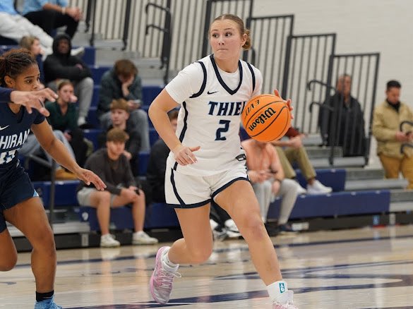 Thiel_WBB's tweet photo. Kelsey Seddon will be back for her senior year! #DAWG #HEART 2️⃣💙  @SeddonKelsey @ThielAthletics https://t.co/RFzxEN2ytt