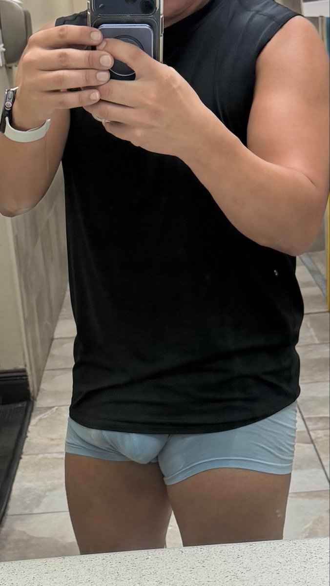 JonDavBx's tweet photo. La seguridad no pide permiso.

No necesitas demostrarlo todo. El verdadero atractivo también está en lo que eliges reservar para ti.

#SelfLove #MensSelfCare #MensHealth #MensWellness #Confidence #SelfConfidence #BodyConfidence #MensStyle #FitnessMotivation #FitnessLifestyle https://t.co/FkRqNAmCSL