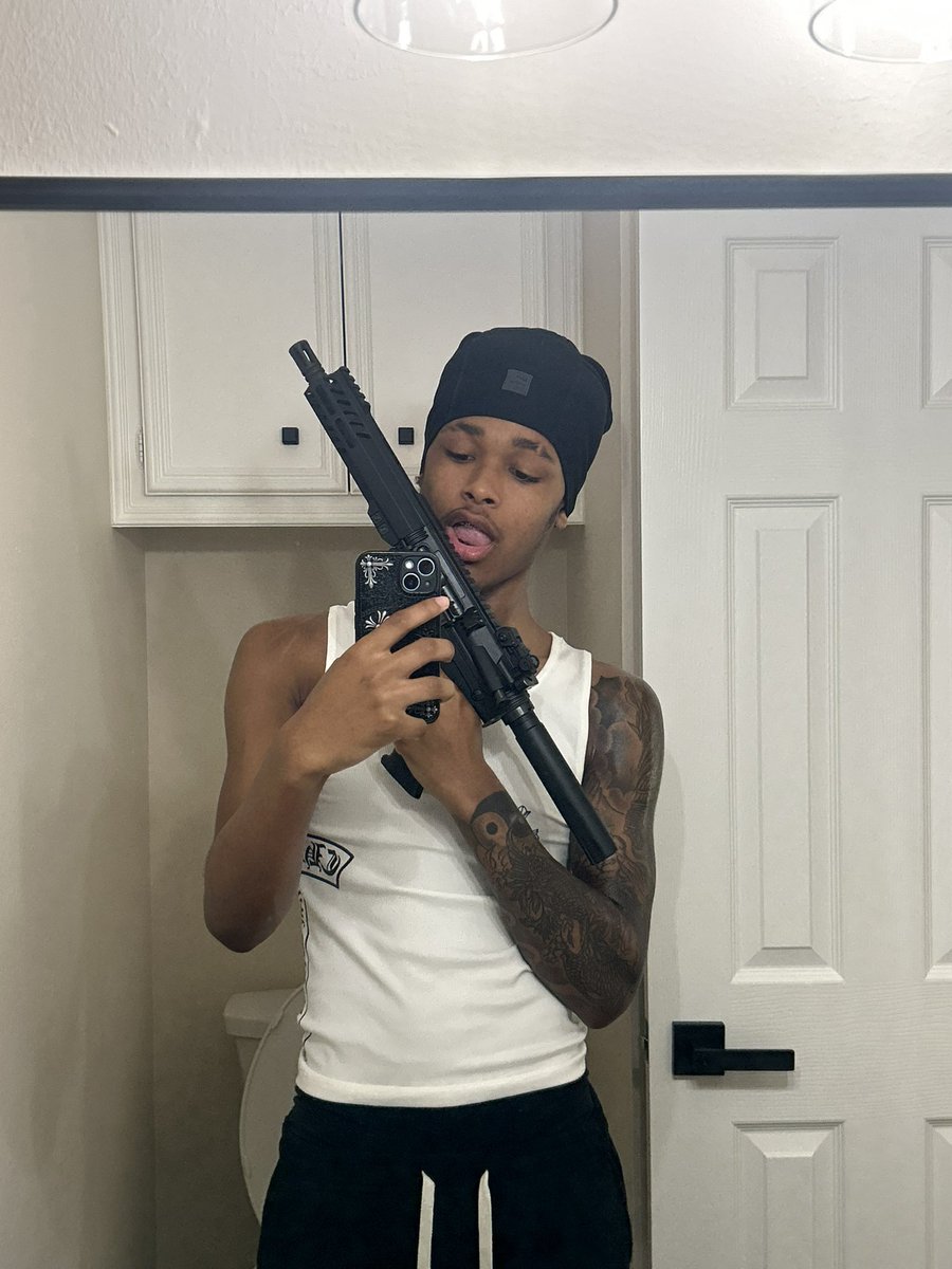 LifeOfWestTV's tweet photo. Sweet yn🧸🔫 https://t.co/dobWO2uRFp