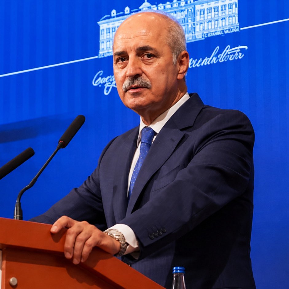 DailyTurkst's tweet photo. Numan Kurtulmuş: “Ortaya koyduğumuz Türkiye modeli tamamlandığında bütün dünyaya örnek olacak, fakültelerde ders olarak okutulacaktır.” https://t.co/HEcbrHiGeo